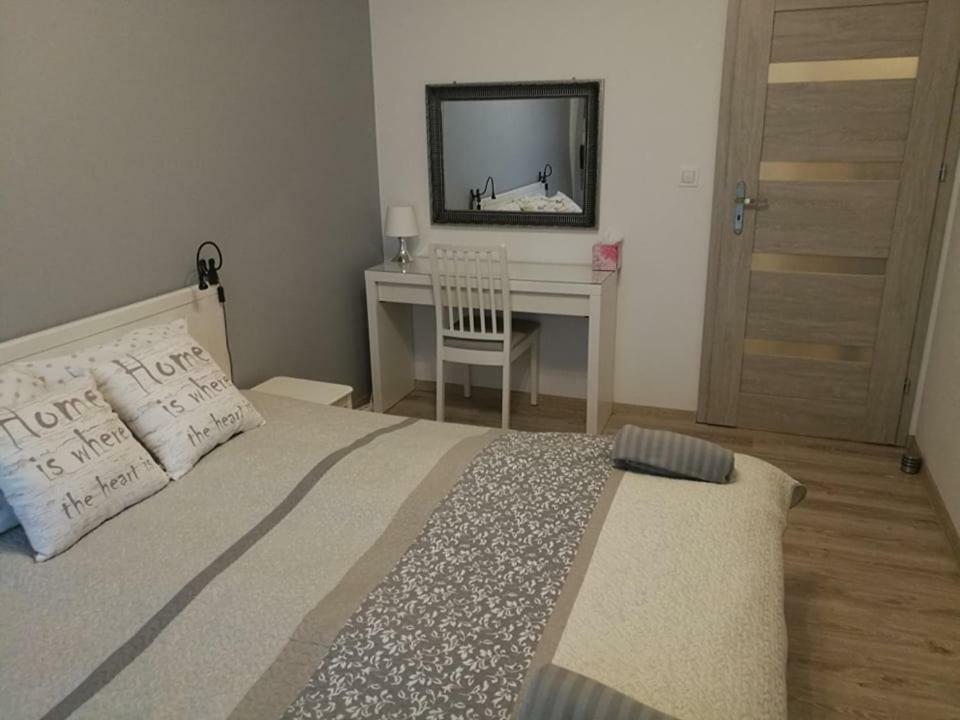 Apartment Szafarnia/sw Barbary 12 *